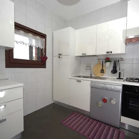 Apartment Red House