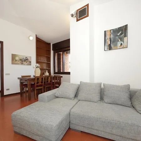 Διαμέρισμα Red House